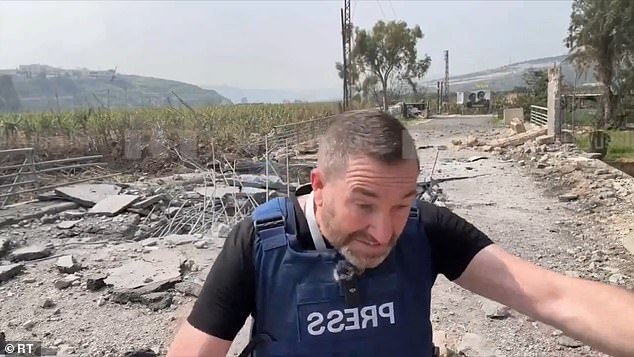 El periodista británico Steve Sweeney y su camarógrafo resultan heridos en un ataque con misiles israelí en el sur del Líbano mientras informaban en directo