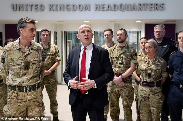 RICHARD WILLIAMS: Como ex oficial del SAS, sé cuántos soldados británicos ha matado Irán. Por eso creo que debemos enfrentar el mal y luchar contra él.