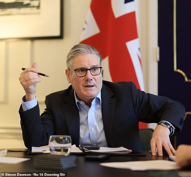 Starmer “está acabado” si las encuestas de mayo eliminan al Partido Laborista, dicen líderes sindicales