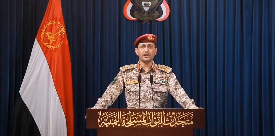 Los rebeldes hutíes de Yemen se unen a la guerra del lado de Irán y prometen atacar barcos estadounidenses en el Estrecho de Ormuz mientras el Golfo es nuevamente golpeado por drones iraníes: actualizaciones en vivo