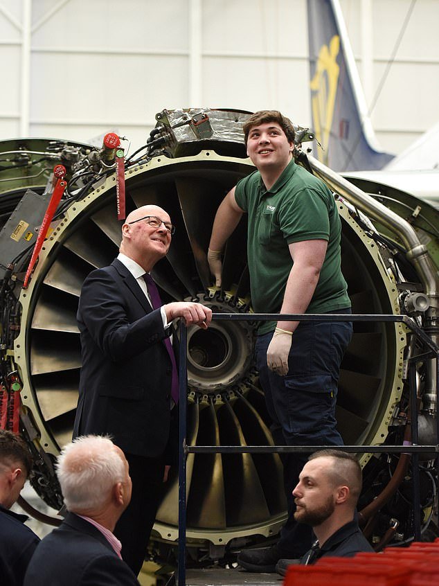 40 millones de libras esterlinas para Prestwick mientras Ryanair amplía su sitio para crear cientos de puestos de trabajo