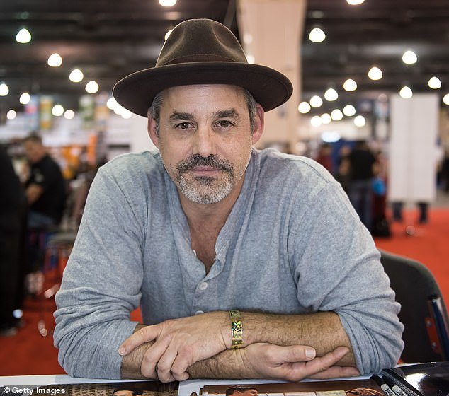 La estrella de Buffy, la cazavampiros, Nicholas Brendon, muere a los 54 años mientras una familia ‘desconsolada’ revela la causa de su muerte