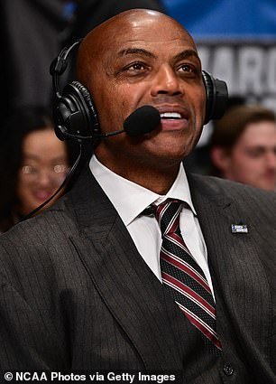 Charles Barkley envía un emotivo mensaje a un colega de ESPN mientras el presentador de March Madness enfrenta un reemplazo después de abandonar abruptamente el estudio