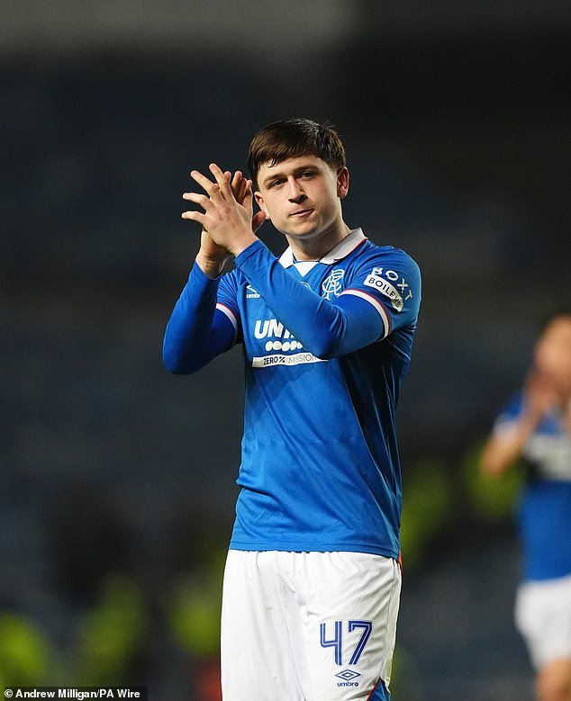 ¡DAME MÁS! Rohl quiere renovar la cesión del joven Spurs por una temporada más