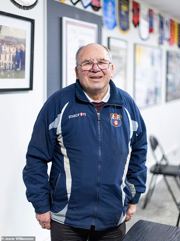 ON THE ROAD escucha una llamada de emergencia de un club deseoso de salvaguardar su futuro y proteger su orgulloso pasado.