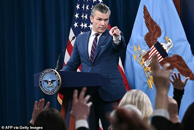 Juez anula la política de medios del paranoico Pete Hegseth después de la represión de la Casa Blanca contra el acceso a la prensa