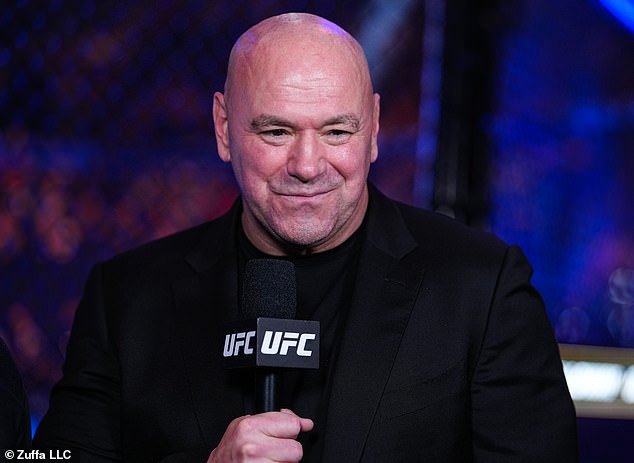 Extraño momento el jefe de UFC, Dana White, necesita un intérprete para traducir la pregunta al INGLÉS: ‘Estoy realmente jodido’