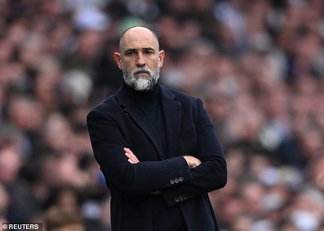 El técnico del Tottenham, Igor Tudor, que se enfrenta al despido, se pierde las entrevistas posteriores al partido debido a un “duelo familiar” después de que la derrota por 3-0 ante Nottingham Forest hiciera sonar las alarmas sobre el descenso.