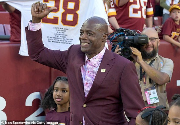 El miembro del Salón de la Fama de la NFL, Darrell Green, de 66 años, contempla un lugar impactante en el equipo de EE. UU. antes de los Juegos Olímpicos de Los Ángeles 2028