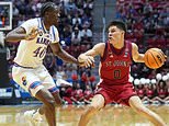 St. John’s hunde el timbre para sorprender a Kansas en el salvaje final de March Madness y avanzar al primer Sweet 16 desde 1999