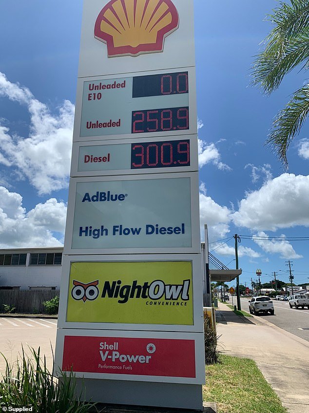 El precio del combustible ha alcanzado oficialmente una cantidad impensable, pero lo peor aún está por llegar, ya que el Ministro d’Albo SE NIEGA a descartar la posibilidad de un precio de 4 dólares por litro.