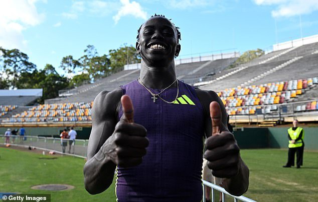 Gota La gota se vuelve viral nuevamente cuando 25 millones ven el video de su impresionante carrera de 100 metros, pero no todo es lo que parece