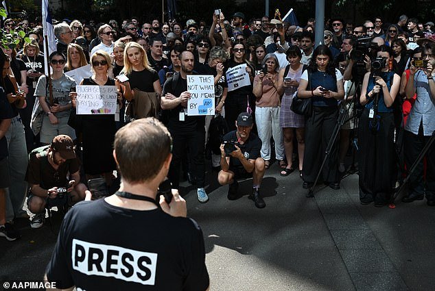 Desfinanciar a ABC: huelga masiva fracasa cuando los australianos hacen estallar la emisora nacional
