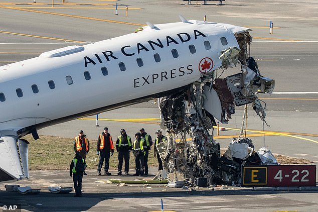 El audio revela los últimos tres minutos dentro de la cabina de un vuelo de Air Canada mientras los investigadores se concentran en errores superpuestos que llevaron a una colisión mortal.