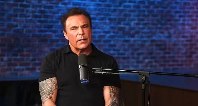 Héroe de la WWE revela cómo descubrió que su esposa le estaba engañando con Brock Lesnar