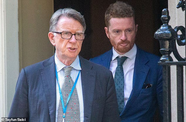 A uno de los principales asesores de Starmer se le ha pedido que testifique ante los parlamentarios sobre el robo de un teléfono que contenía mensajes que podrían revelar la verdad real sobre Peter Mandelson.