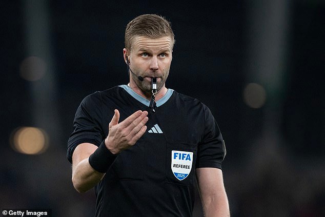 LA PISTA INTERIOR sobre el árbitro para los repechajes de la Copa del Mundo de esta noche y por qué su estilo podría funcionar a favor de Irlanda, además de TRES ÁREAS CLAVE que podrían decidir el resultado