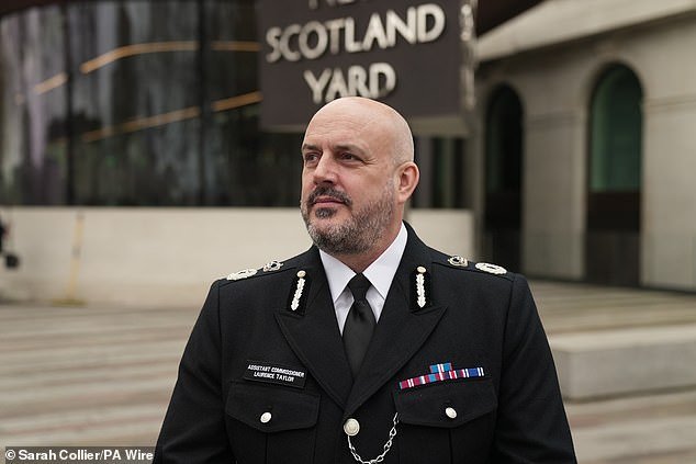 La guerra en Irán ha aumentado el riesgo de ataque en Gran Bretaña, advierte el jefe terrorista pocos días después del ‘ataque antisemita con bomba incendiaria’ contra ambulancias en Golders Green