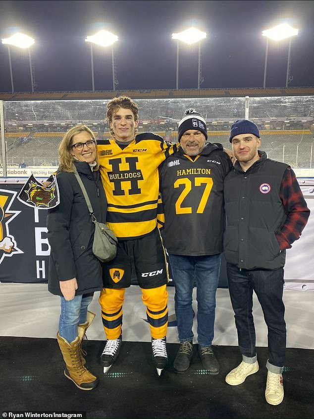 El hermano de la estrella de la NHL Ryan Winterton, Jacob, muere trágicamente a los 25 años después de una batalla contra el cáncer