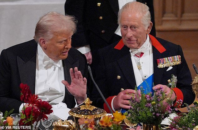 La visita de King a Estados Unidos tendrá lugar el próximo mes, a pesar de que la mitad de los británicos quieren que Charles cancele su viaje tras los ataques de Donald Trump al Reino Unido por Irán.