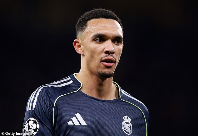 Roy Keane insinúa la disputa fuera del campo entre Trent Alexander-Arnold y Thomas Tuchel, mientras pregunta por qué el lateral derecho que “no es un buen defensor” fue convocado para Inglaterra antes que la estrella del Real Madrid.