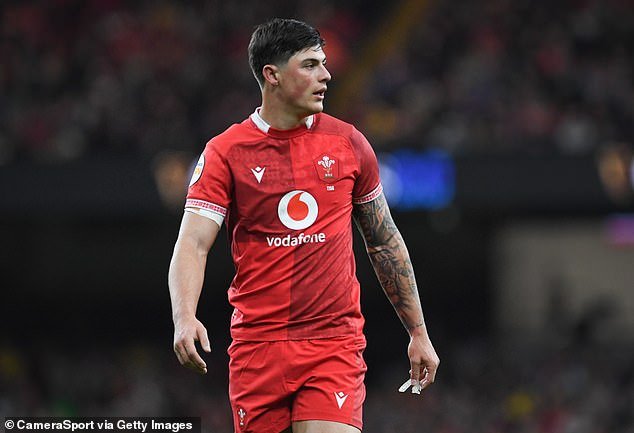 Louis Rees-Zammit establece un objetivo ambicioso con Bristol y Gales mientras envía una advertencia después de regresar de su temporada en la NFL