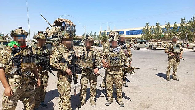 Cientos de soldados de élite afganos que lucharon contra los talibanes junto a las fuerzas británicas finalmente encontraron refugio en el Reino Unido después de que se les negó el asilo.