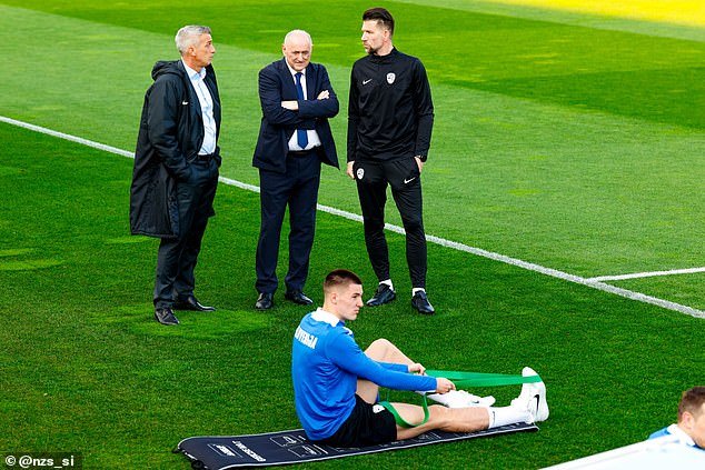 107468833-15685101-Slovenia_boss_Bostjan_Cesar_right_has_insisted_he_will_not_be_pu-a-52_1774620775775.jpg