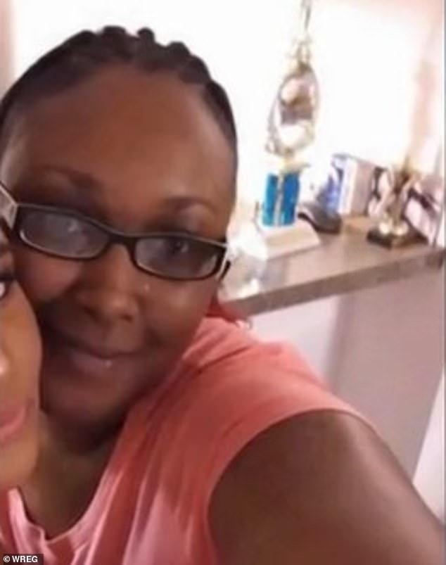 Mujer de Mississippi encuentra un final horrible después de encontrarse con una jauría de perros mientras caminaba