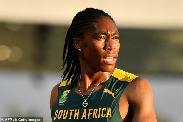 La dos veces campeona olímpica Caster Semenya califica las reglas del COI como “absurdas” e “injustas”, después de que los atletas transgénero fueran excluidos de los eventos femeninos