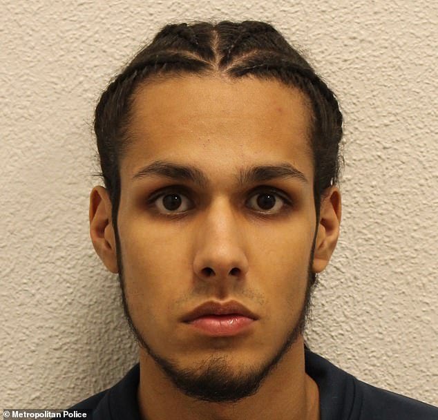 Asesino que huyó a Pakistán después de que su padre de 27 años fuera asesinado a puñaladas, identificado por el ADN de su inhalador para el asma después de dos años de persecución policial