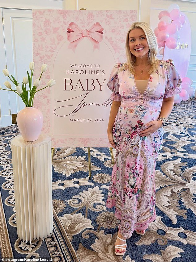 Conozca a los glamorosos líderes del MAGA que buscan reemplazar a la secretaria de prensa de la Casa Blanca, Karoline Leavitt, durante su licencia de maternidad.