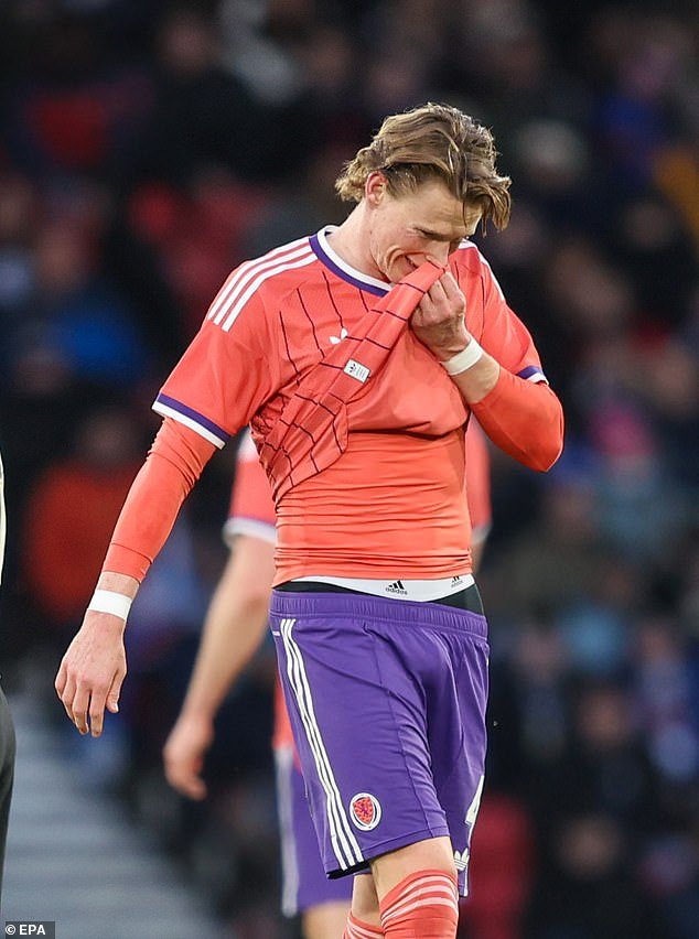 El factor de bienestar de Escocia se está desvaneciendo rápidamente a medida que el primer partido de la Copa del Mundo contra Haití se avecina en el horizonte… Los hombres de Steve Clarke DEBEN encontrar algo que conmueva el alma y les devuelva algo de confianza.