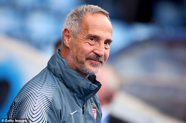 Nombrado: Los candidatos para convertirse en el próximo jefe de los Spurs, incluido el nombre impactante que no lo ha logrado en 20 AÑOS y el objetivo del Man United como candidato parece descartarse a sí mismo después del despido de Igor Tudor.