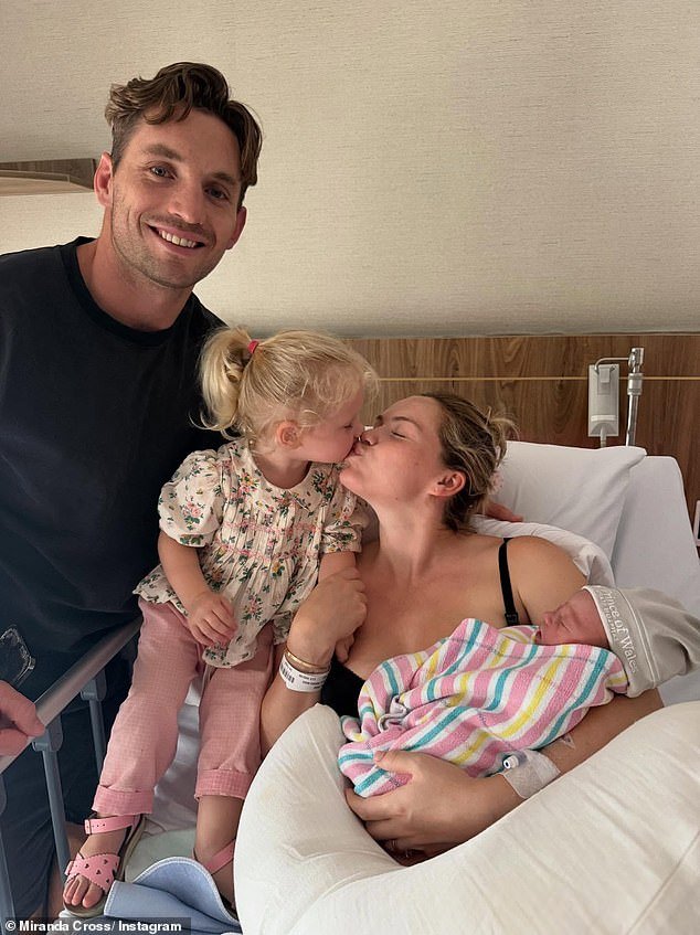 Alegría de bebé para el chico del cartel de la NRL, Cameron Murray, después de soportar un año de infierno