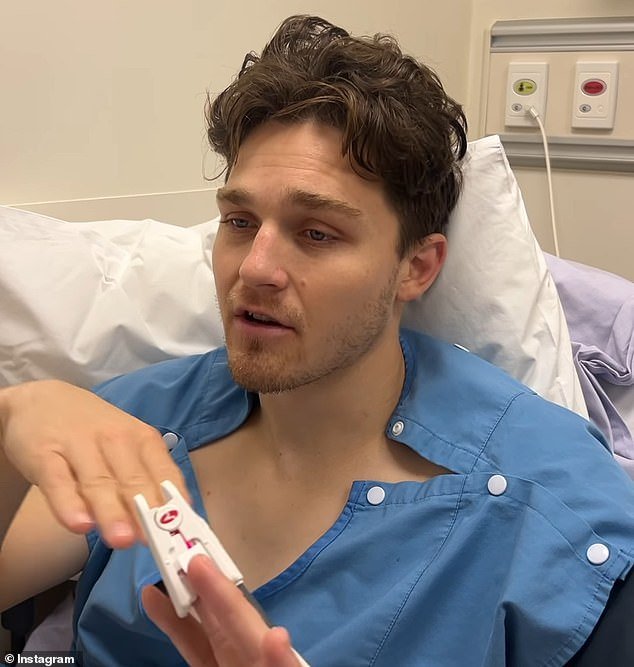 Vea el extraño momento en que la estrella de la NRL habla galimatías sobre fútbol mientras se despierta después de una cirugía por una lesión grave