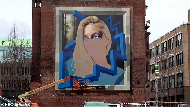 El alcalde de Rhode Island pide la eliminación del ‘controvertido’ mural de un refugiado asesinado tras una importante donación de Elon Musk