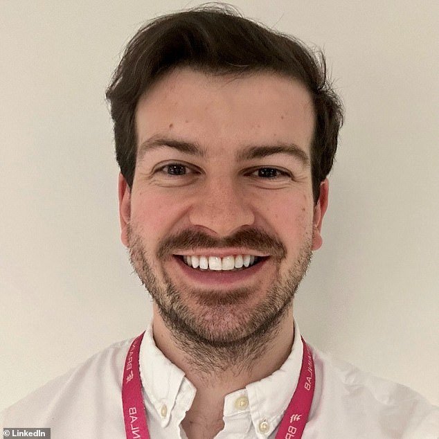 El neurocirujano “pensó que iba a morir” después de quedar atrapado en la caída del ascensor de un hospital y ahora lanza una batalla legal de £200.000 contra el NHS.