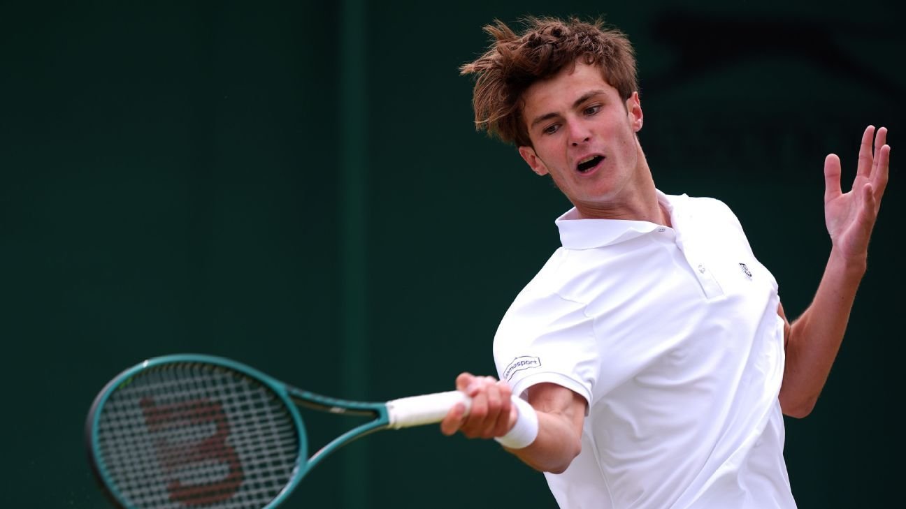 ATP cancela torneo en Emiratos Árabes Unidos tras ataques con drones