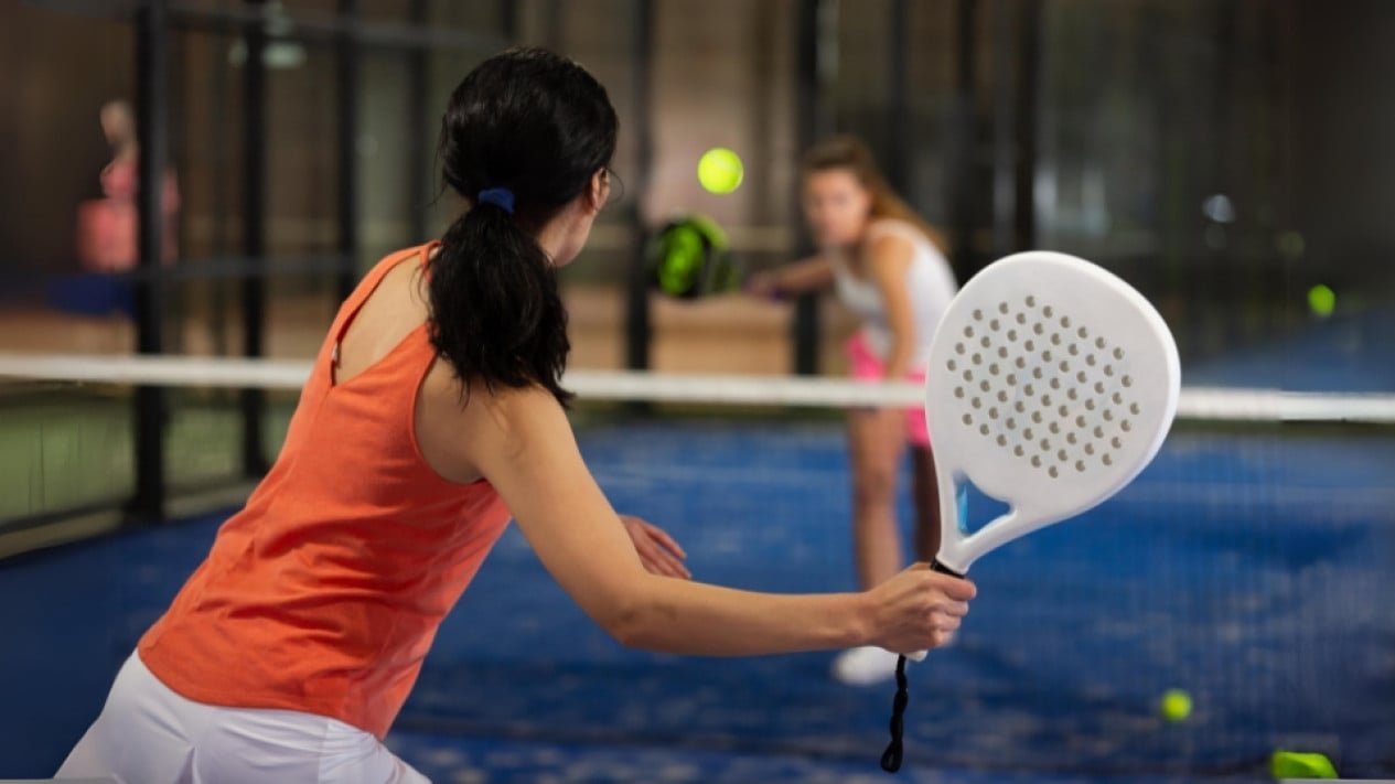 Sólo 2 pistas de pádel en Yakarta tienen certificados de funcionalidad