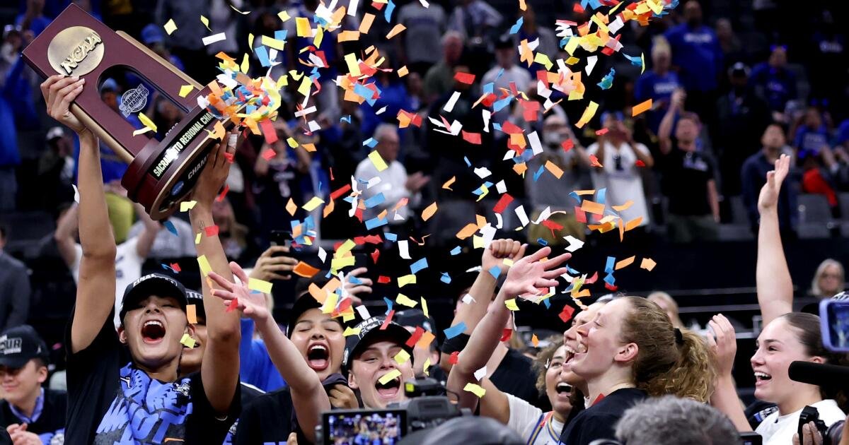 Las mujeres de UCLA derrotan a Duke para avanzar a la Final Four del torneo de la NCAA