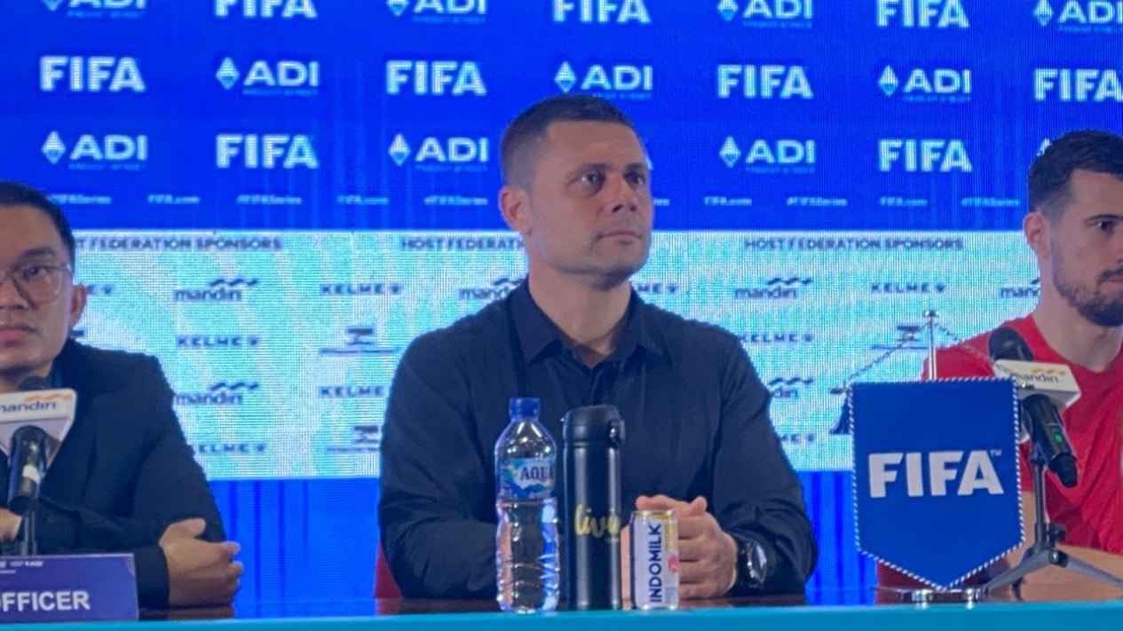 Aleksandar Dimitrov destaca el nuevo estilo de juego de la selección de Indonesia: rápido, limpio y eficiente