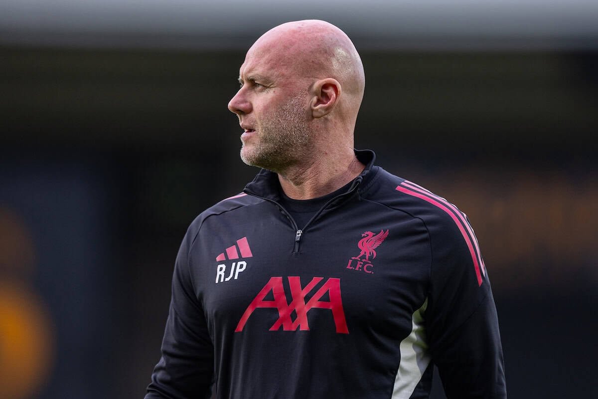 El defensa del Liverpool se fue con una ‘dura lección’