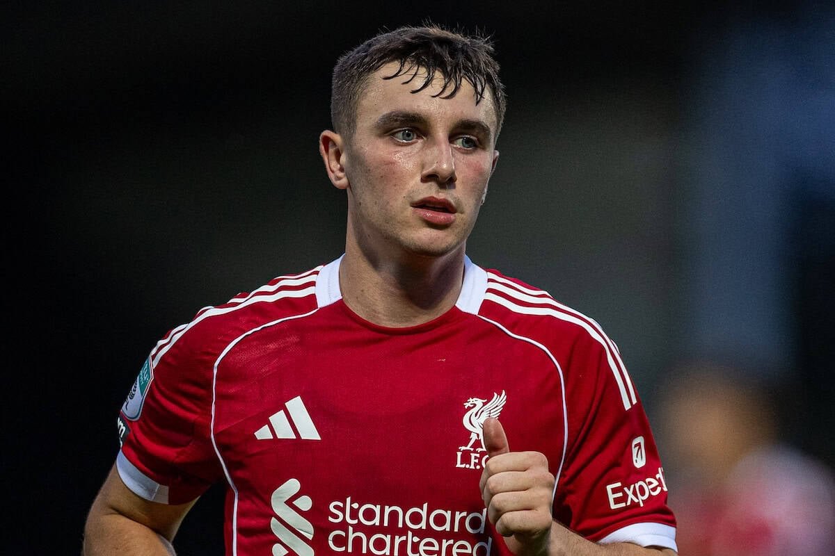 El lateral derecho del Liverpool completa su cesión