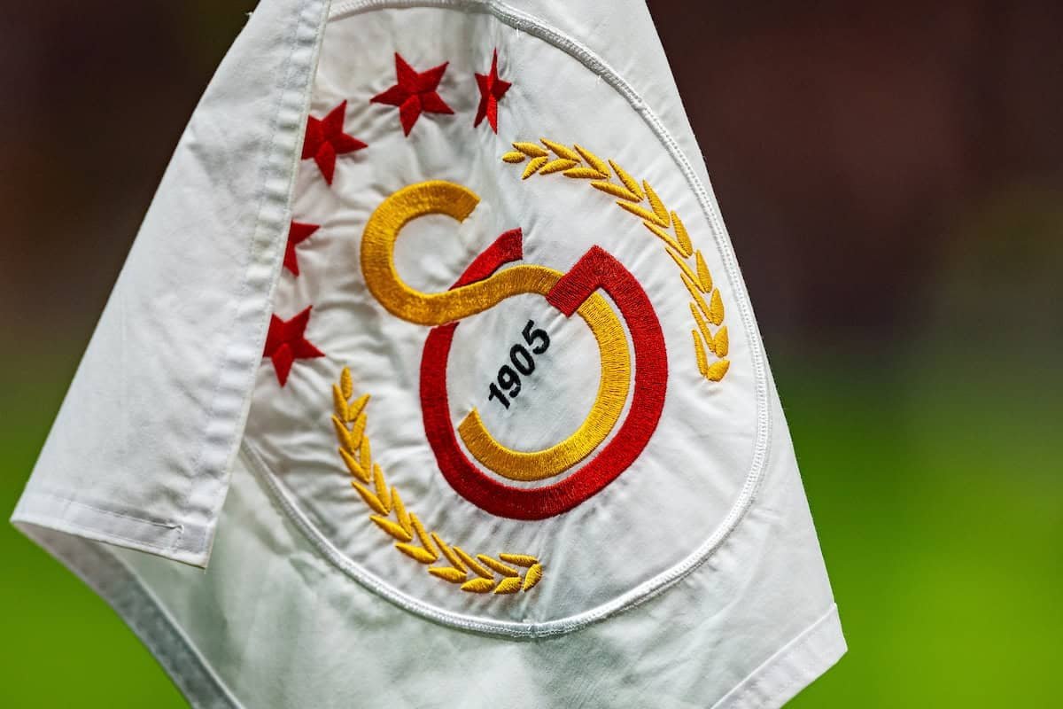 El Galatasaray acusa al Liverpool de “encubrir” la lesión de Noa Lang