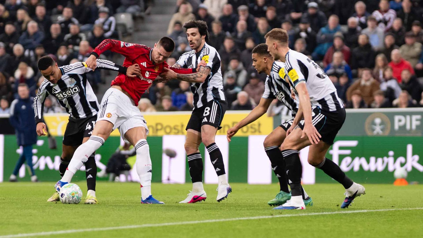 Informe del partido :: Newcastle United 2 Manchester United 1