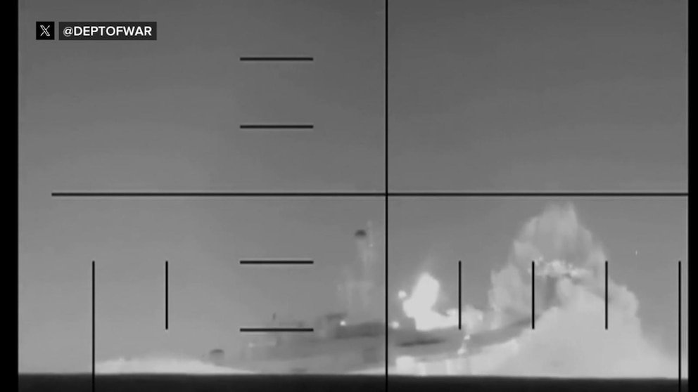 MIRAR: Un submarino estadounidense hunde un barco iraní con un torpedo en el Océano Índico, el primer ataque de este tipo desde la Segunda Guerra Mundial