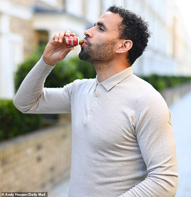 La ex estrella de la Premier League afirma tener la solución que le ahorrará al NHS £ 23 MIL MILLONES al año: el ex futbolista galés dirige un negocio que tiene como objetivo prevenir los problemas que obstaculizaron su carrera