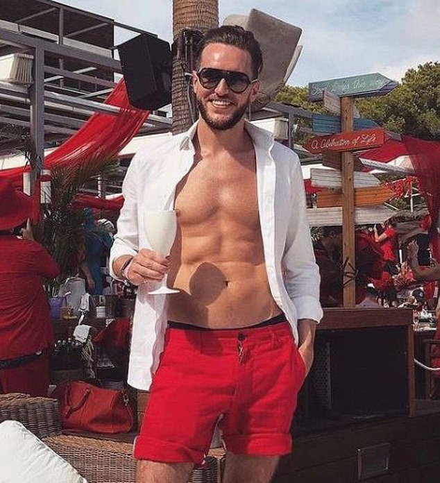 La casa que construyó OnlyFans: dentro de la extensa mansión de seis habitaciones de £ 2,4 millones de un empresario tecnológico del Reino Unido, después de que hizo su fortuna vendiendo una plataforma de contenido para adultos a un multimillonario solitario