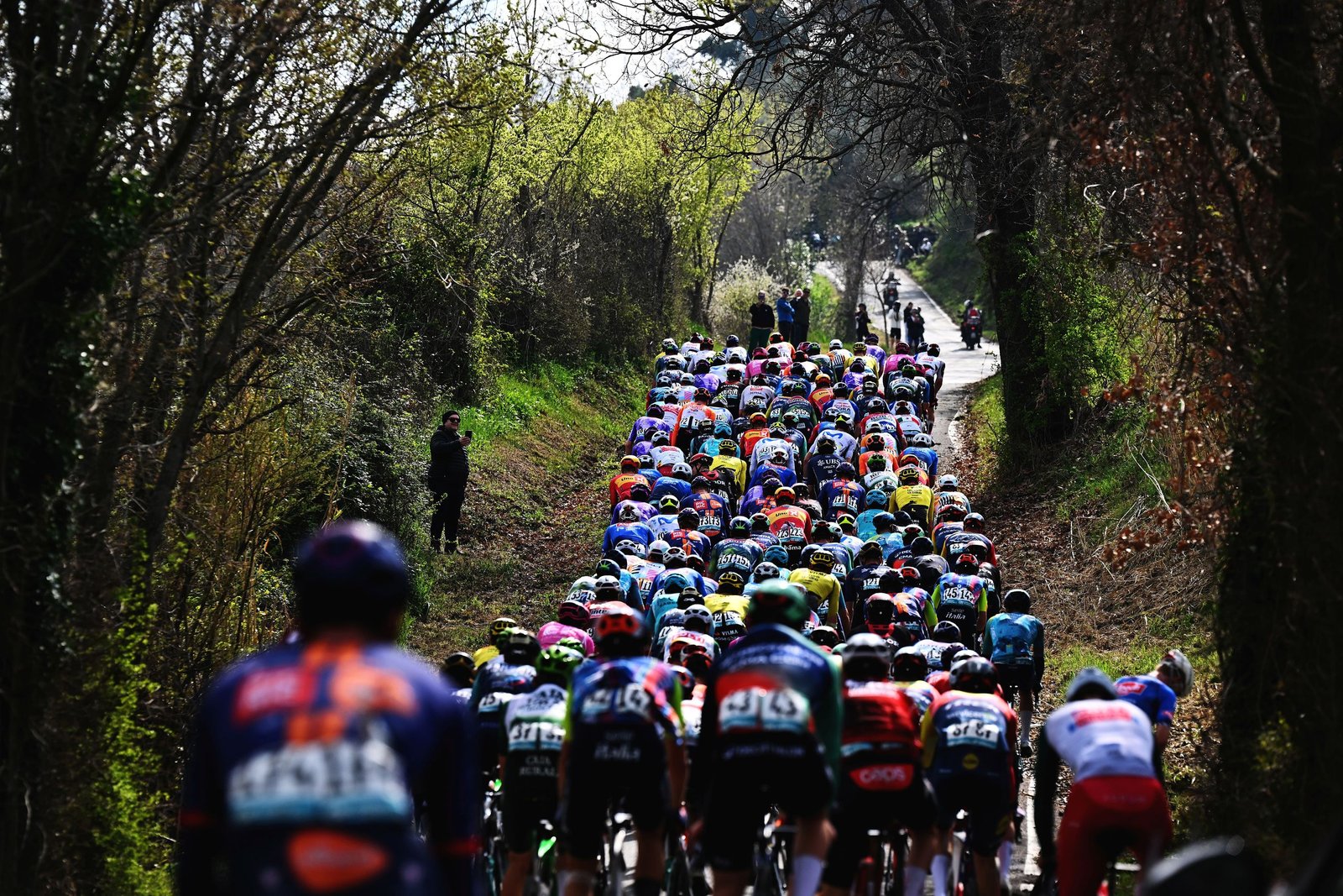 Etapa 6 Tirreno-Adriático EN VIVO – Segundo día consecutivo de la general mientras se intensifica la lucha por los blues